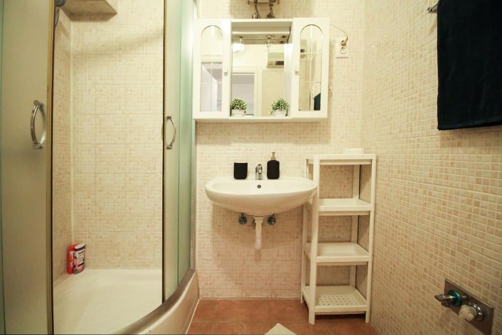 Nefelejcs Near The Keleti Railway Station Apartment บูดาเปสต์ ภายนอก รูปภาพ