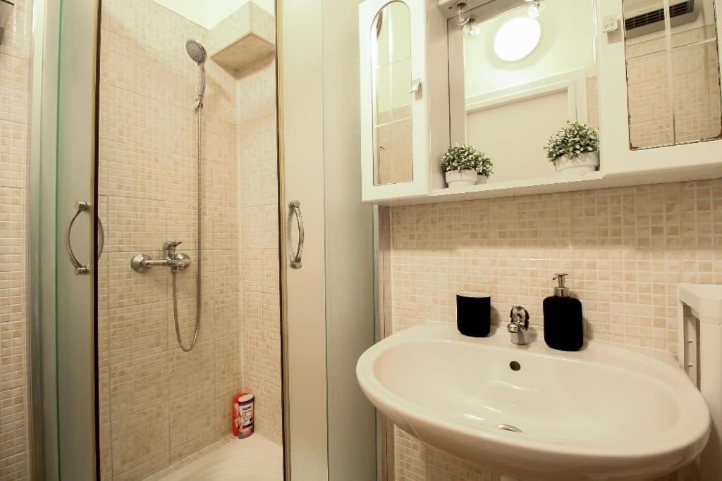 Nefelejcs Near The Keleti Railway Station Apartment บูดาเปสต์ ภายนอก รูปภาพ