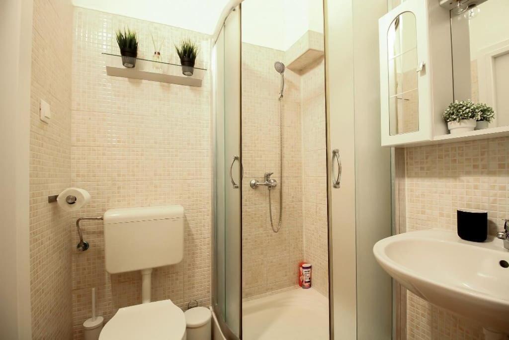 Nefelejcs Near The Keleti Railway Station Apartment บูดาเปสต์ ภายนอก รูปภาพ
